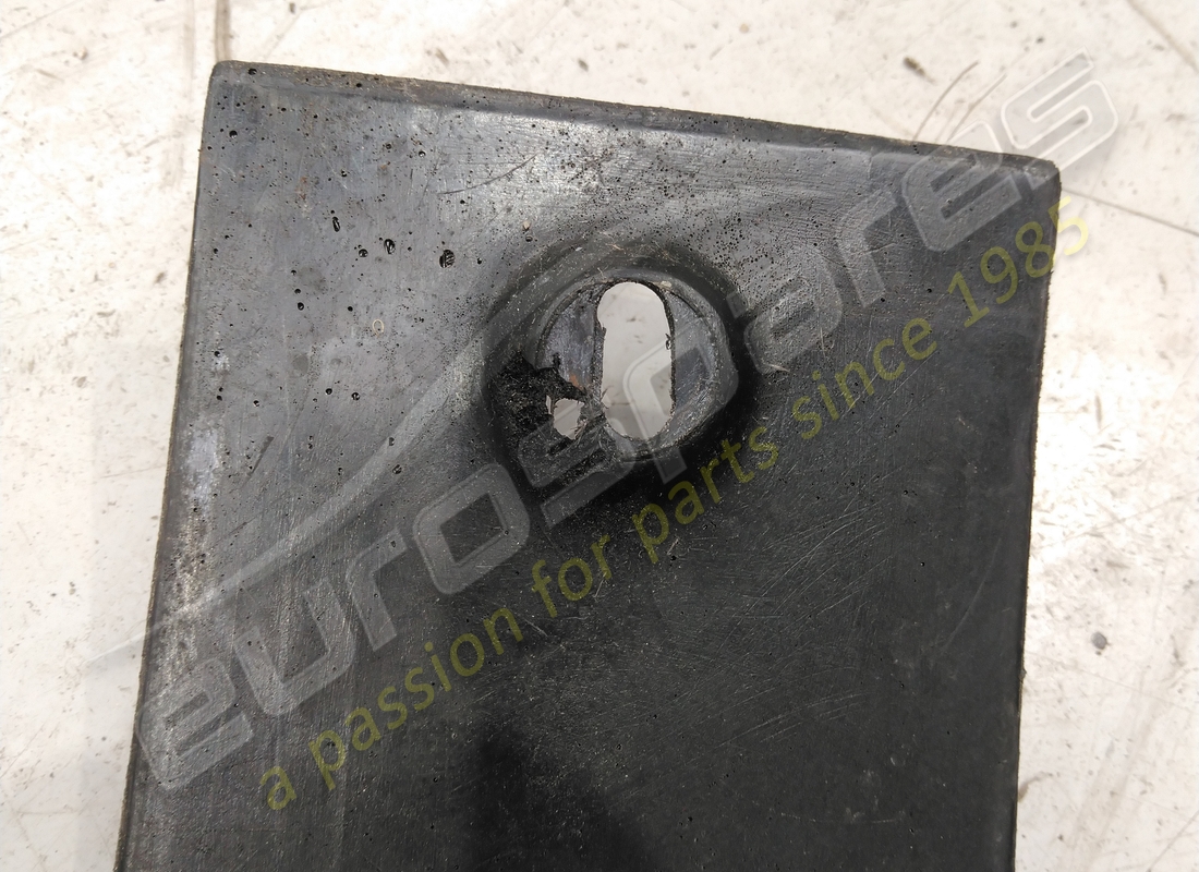 ferrari abdeckung verwendet. teilenummer 65142100 (2)