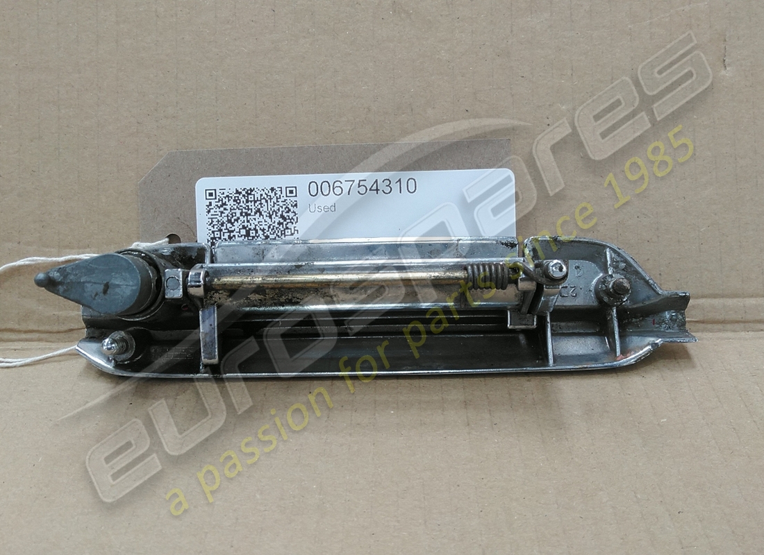 gebrauchter lamborghini rechter aussentürgriff. teilenummer 006754310 (2)
