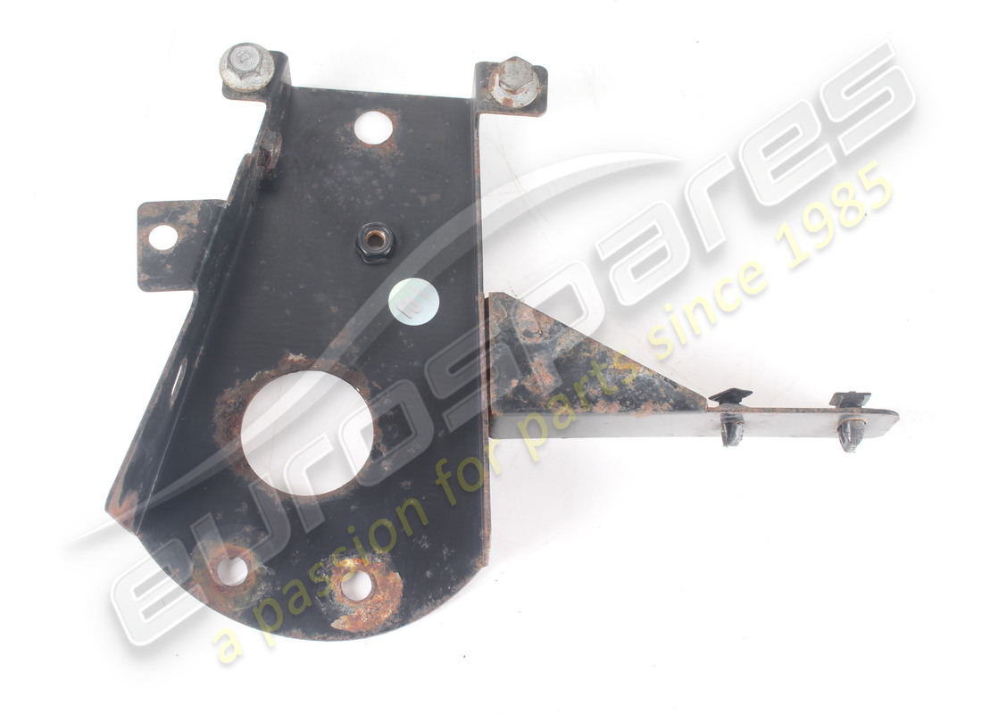 gebrauchte maserati nourice-halterung. teilenummer 384000136 (3)