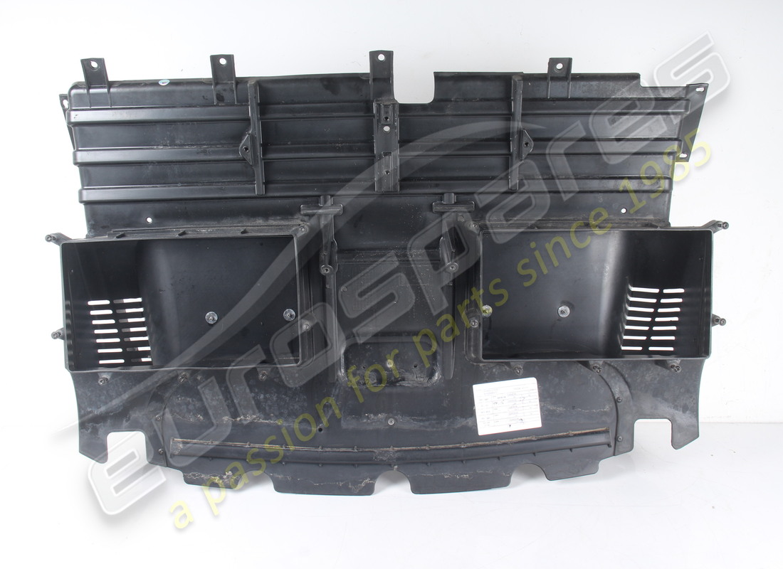 VERWENDETER FERRARI LUFTKANAL. TEILENUMMER 326808 (2) verwendeter ferrari luftkanal. teilenummer 326808 (2)