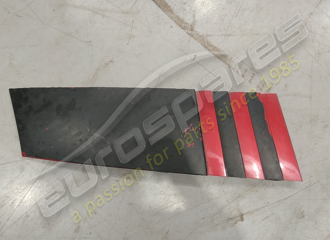 GEBRAUCHTE Lamborghini HALTERUNG, SPOILER. TEILENUMMER 400827994B (1)
