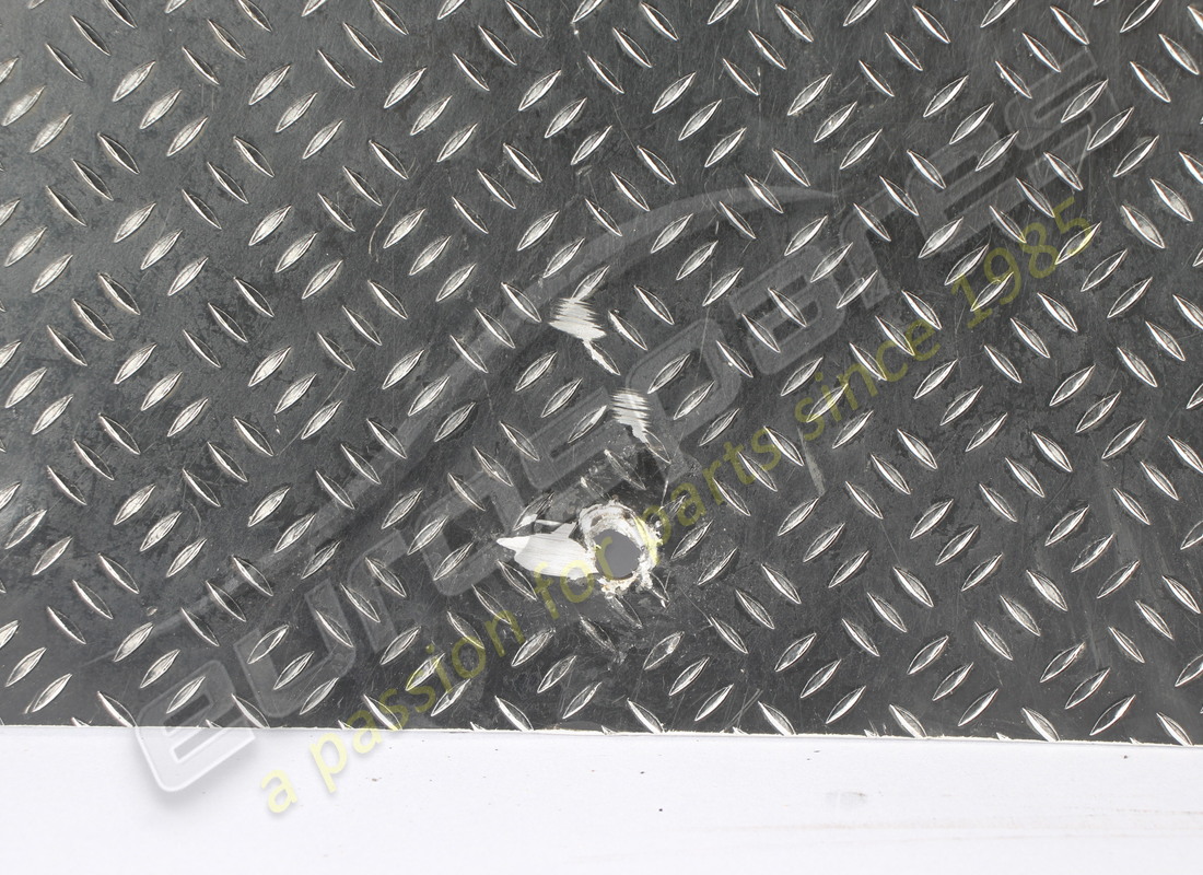 gebraucht ferrari fersenstütze fahrerseite. teilenummer 83390400 (2)