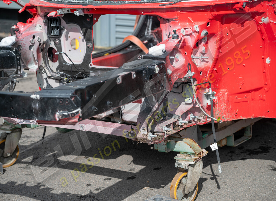 gebrauchtes ferrari frontmodul. teilenummer 985916667 (3)