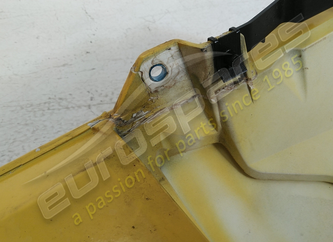 beschädigte lamborghini abdeckung, kotflügel. teilenummer 470854959k (4)