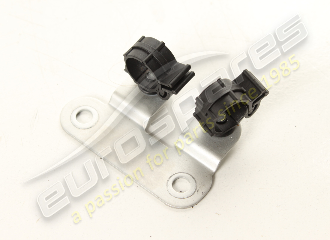 verwendete ferrari halterung. teilenummer 303697 (1)