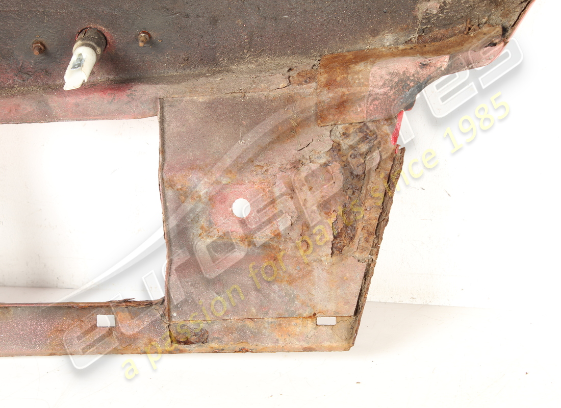 GEBRAUCHTE FERRARI RECHTE VORDERE KOTFLÜGELPLATTE. TEILENUMMER 61707700 (7) gebrauchte ferrari rechte vordere kotflügelplatte. teilenummer 61707700 (7)