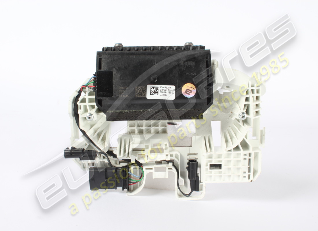 gebraucht maserati halterung für türgriff aussen links. teilenummer 670175389 (2)