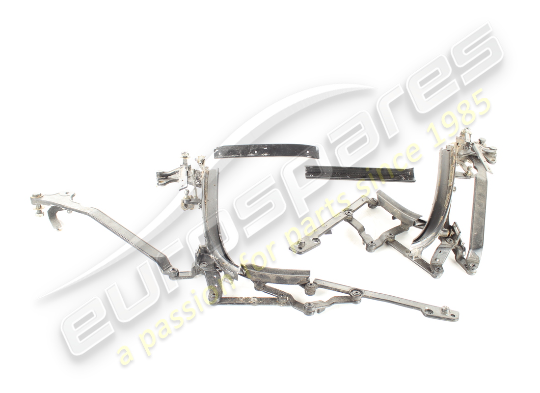 GEBRAUCHTES Maserati KOMPLETTES QUERTRÄGER FÜR VERDECKE. TEILENUMMER 66104700 (1)