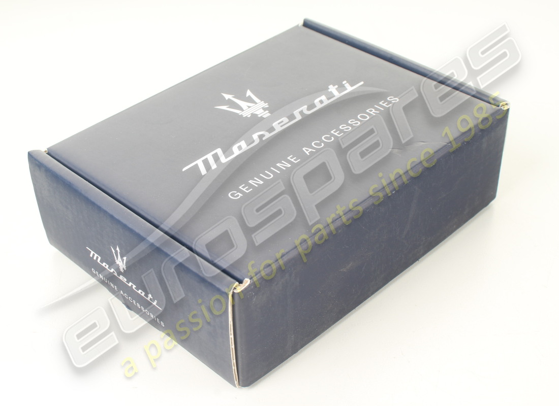 NEU MASERATI INNENLEUCHTEN MIT LOGO-KIT. TEILENUMMER 940001321 (5) neu maserati innenleuchten mit logo-kit. teilenummer 940001321 (5)