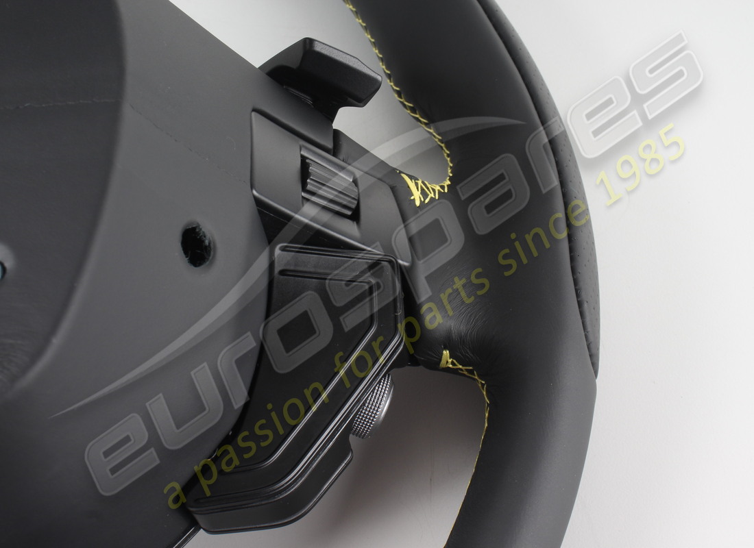 neu ferrari lenkrad, carbon+led+spoiler. teilenummer 910847 (8)