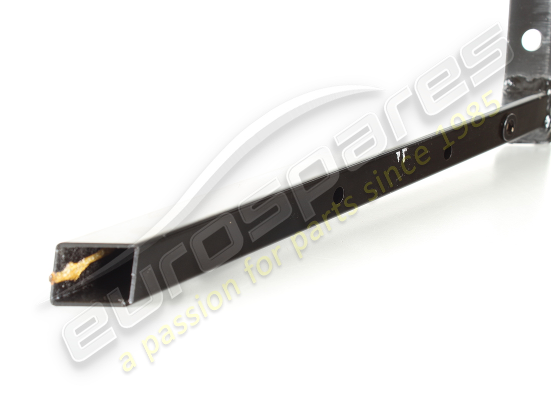 NEUER FERRARI UNTERER EXTRUDIERTER ELEMENTANSCHLUSS. TEILENUMMER 86439111 (3) neuer ferrari unterer extrudierter elementanschluss. teilenummer 86439111 (3)