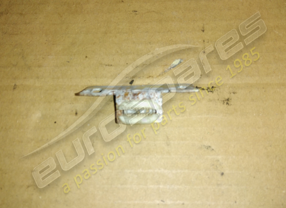 verwendete ferrari halterung. teilenummer 65297600 (2)