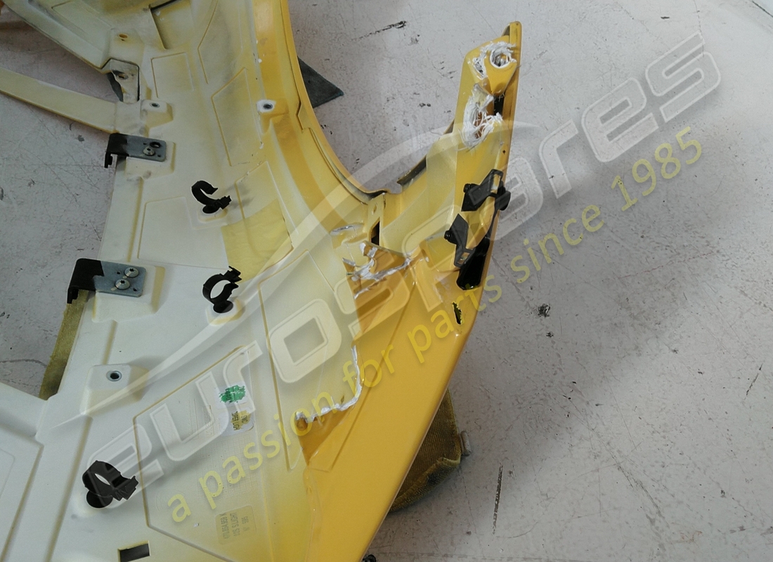 beschädigte lamborghini abdeckung, kotflügel. teilenummer 470854959k (2)