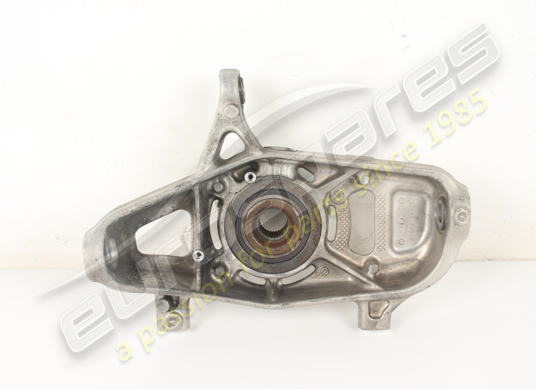 gebrauchter ferrari komplett linker vordernabenträger. teilenummer 843882 (2)