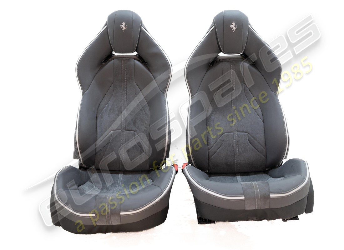 beschädigt eurospares vollelektrische sitze im std-stil mit alcantara-mitte und lederpolster, pferdemuster-nähte auf der kopfstütze, teilenummer eap1563082