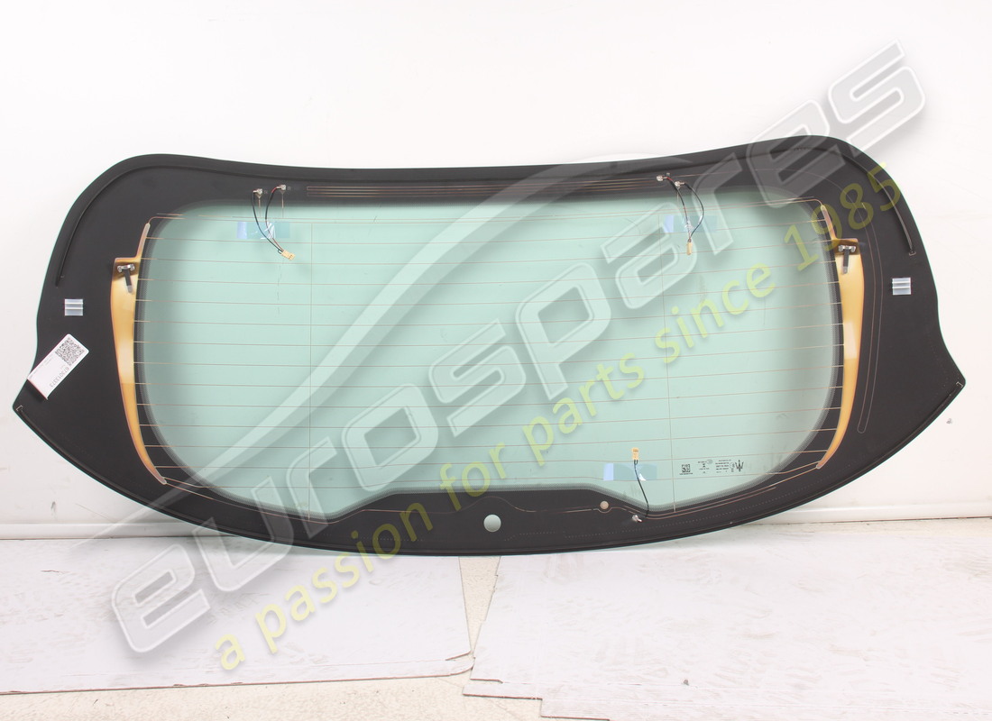 neues maserati heckfensterglas. teilenummer 673013373 (2)