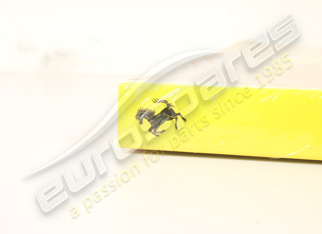 neu ferrari 2005 ferrari jahrbuch. teilenummer 95993029 (2)