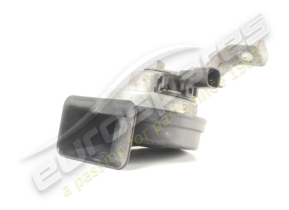 GEBRAUCHTES Maserati TIEFTÖNFANHÖRNCHEN . TEILENUMMER 670038113 (1)