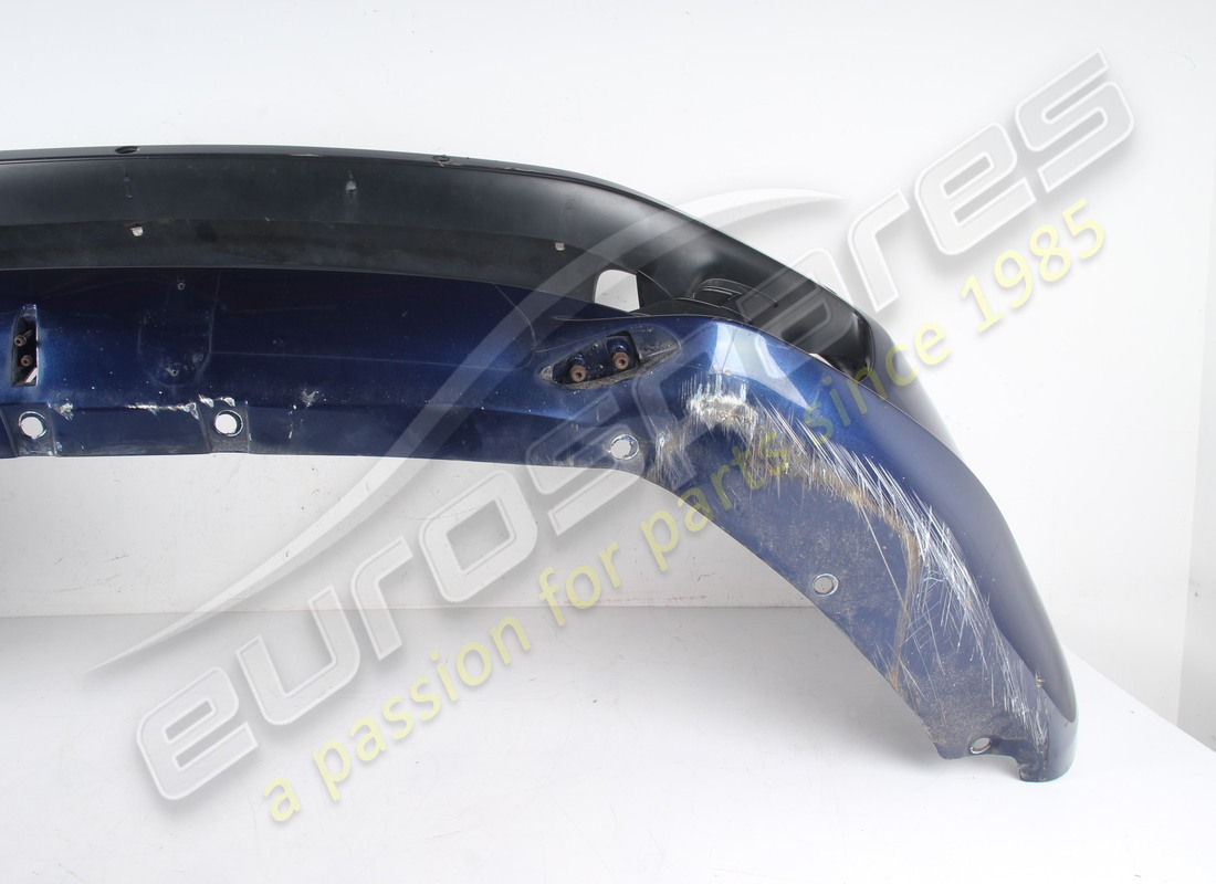 GEBRAUCHTER FERRARI FRONTSTOßSTANGE. TEILENUMMER 89047110 (6) gebrauchter ferrari frontstoßstange. teilenummer 89047110 (6)