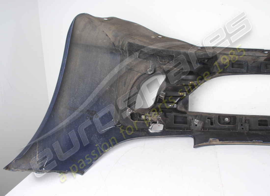 GEBRAUCHTER FERRARI FRONTSTOßSTANGE. TEILENUMMER 89047110 (9) gebrauchter ferrari frontstoßstange. teilenummer 89047110 (9)