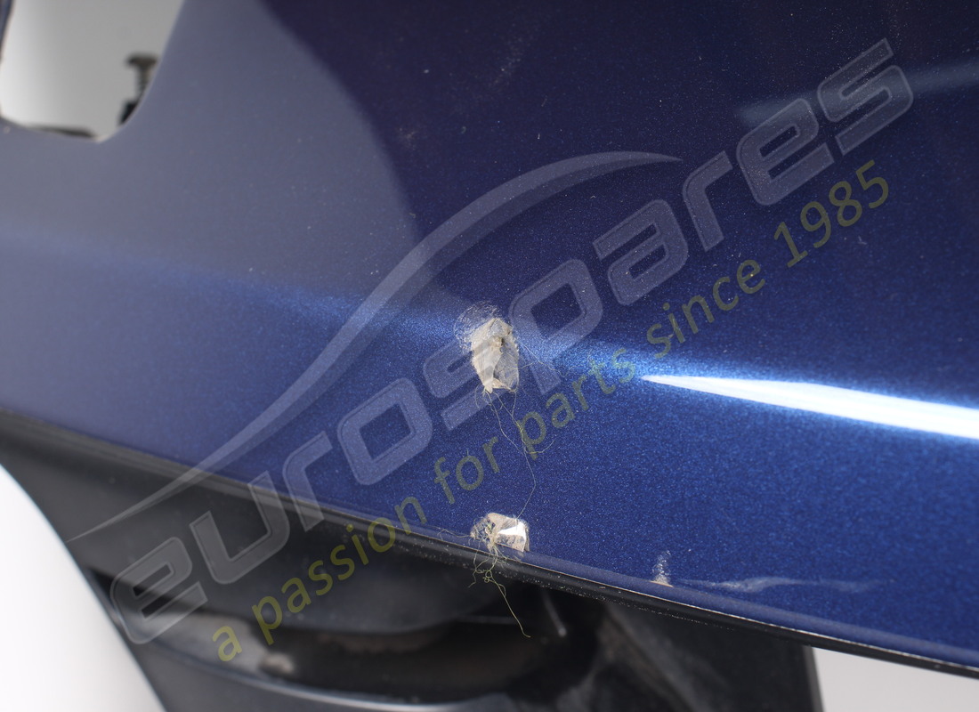 GEBRAUCHTER FERRARI FRONTSTOßSTANGE. TEILENUMMER 89047110 (14) gebrauchter ferrari frontstoßstange. teilenummer 89047110 (14)