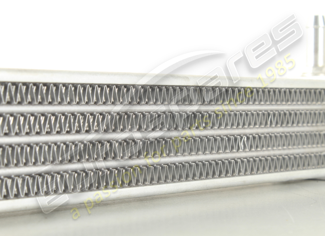 NEUE ASTON MARTIN KÜHL- UND HALTERUNGSBAUGRUPPE. TEILENUMMER 9D337869CA (4) neue aston martin kühl- und halterungsbaugruppe. teilenummer 9d337869ca (4)