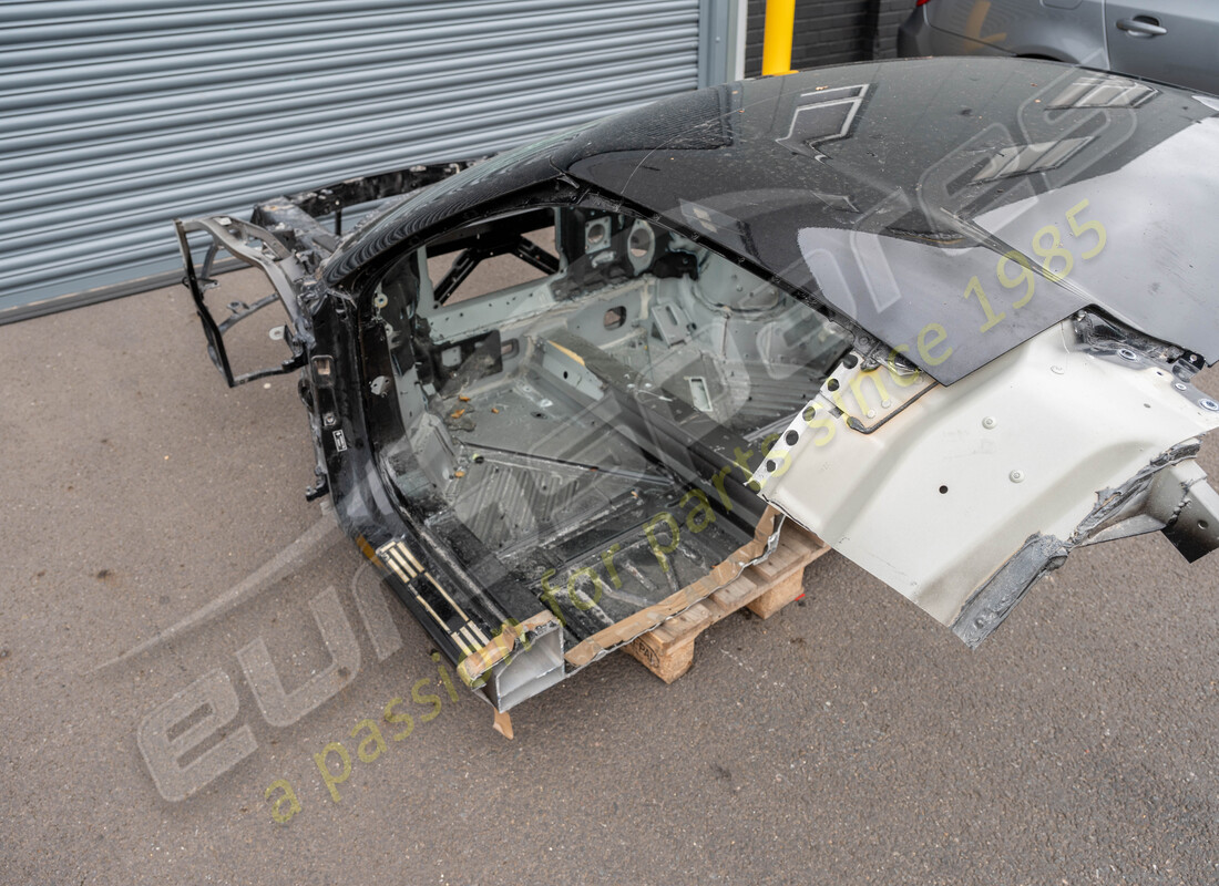 gebraucht ferrari vorderes fahrgestell und dach. teilenummer eap1492385 (8)