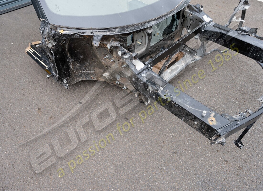 gebraucht ferrari vorderes fahrgestell und dach. teilenummer eap1492385 (4)