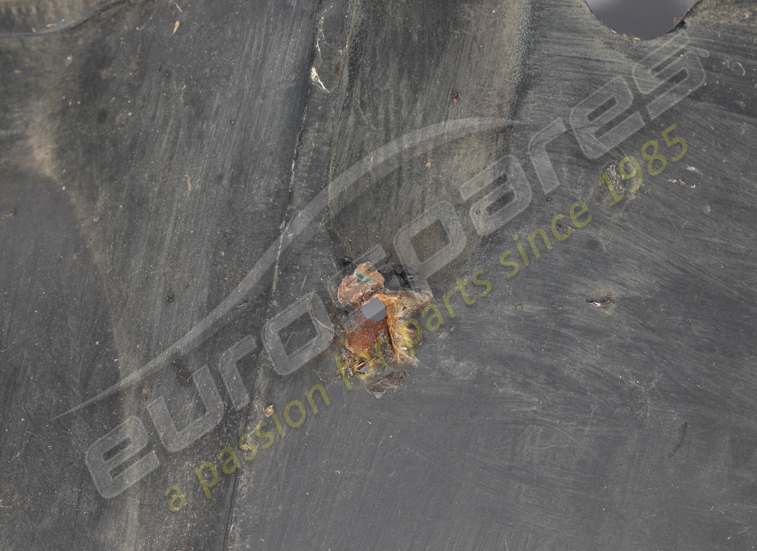 gebraucht ferrari rh gravel guard rhd gtb. teilenummer 61859100 (3)