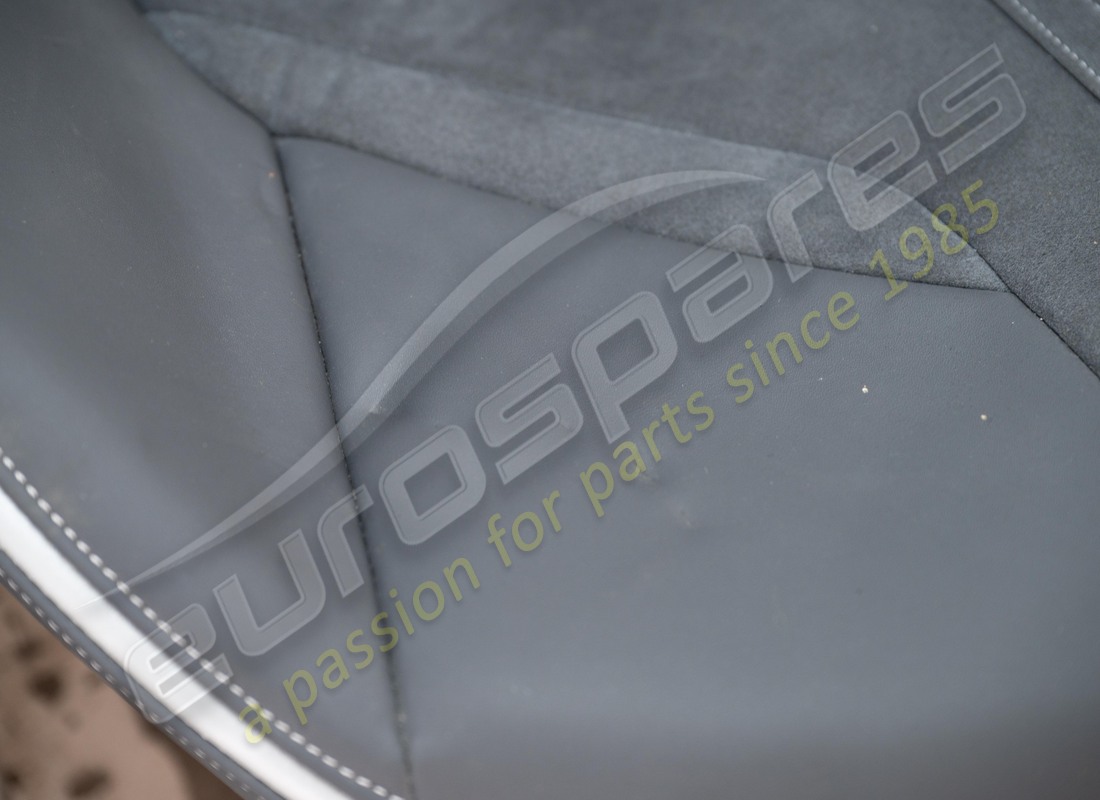 beschädigt ferrari vollelektrisch std-stil sitze mit alcantara-mitte und lederpolster, pferdemuster auf der kopfstütze. teilenummer eap1563082 (7)