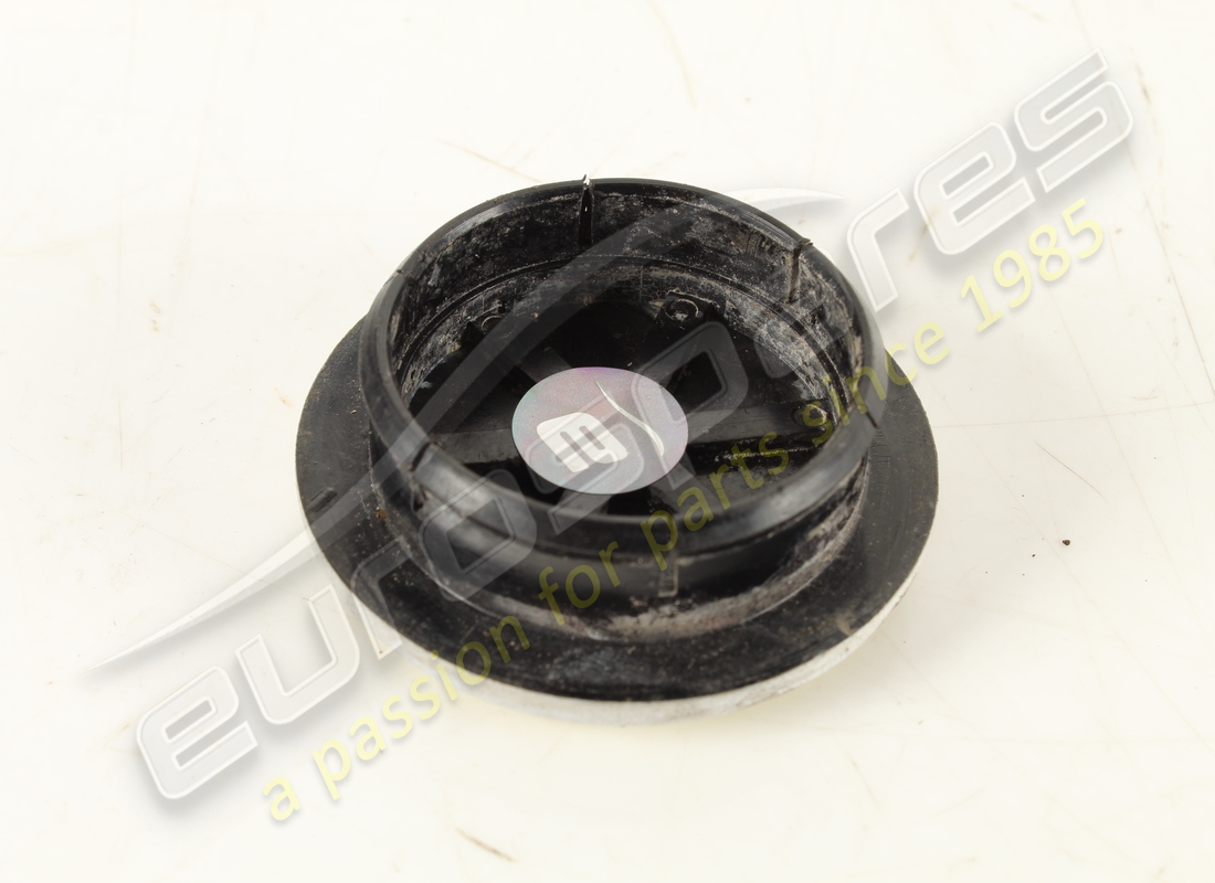 GEBRAUCHTES FERRARI RADABZEICHEN. TEILENUMMER 108947A (3) gebrauchtes ferrari radabzeichen. teilenummer 108947a (3)