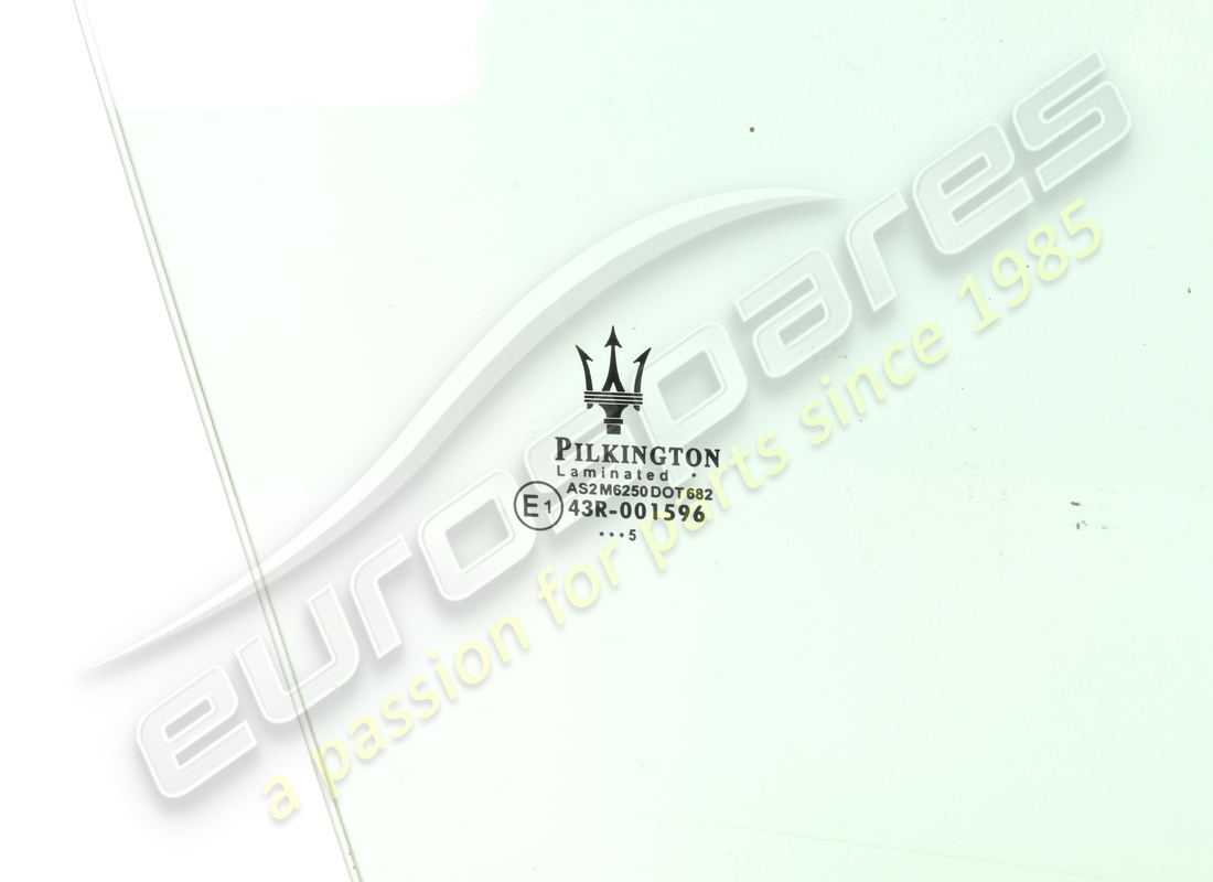 GEBRAUCHTE MASERATI FENSTERSCHEIBE VORNE RECHTS. TEILENUMMER 83744300 (3) gebrauchte maserati fensterscheibe vorne rechts. teilenummer 83744300 (3)