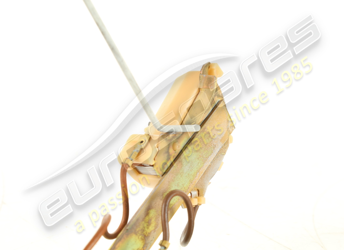 gebrauchter tankgestützer ferrari. teilenummer 116045 (5)