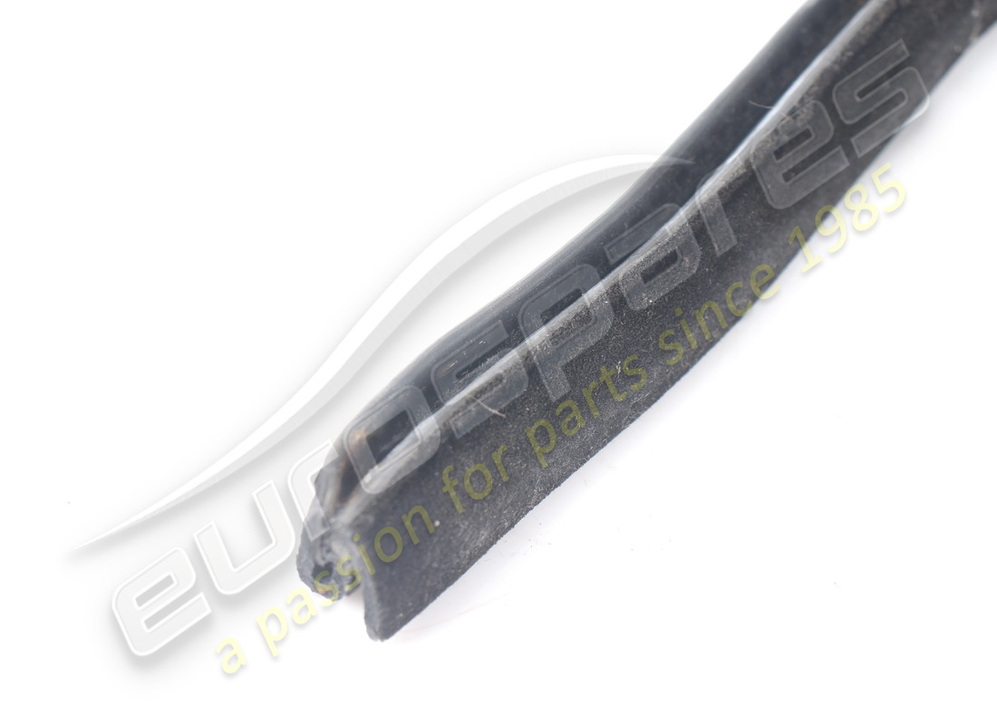 VERWENDETE MASERATI DICHTUNG. TEILENUMMER 387700352 (2) verwendete maserati dichtung. teilenummer 387700352 (2)