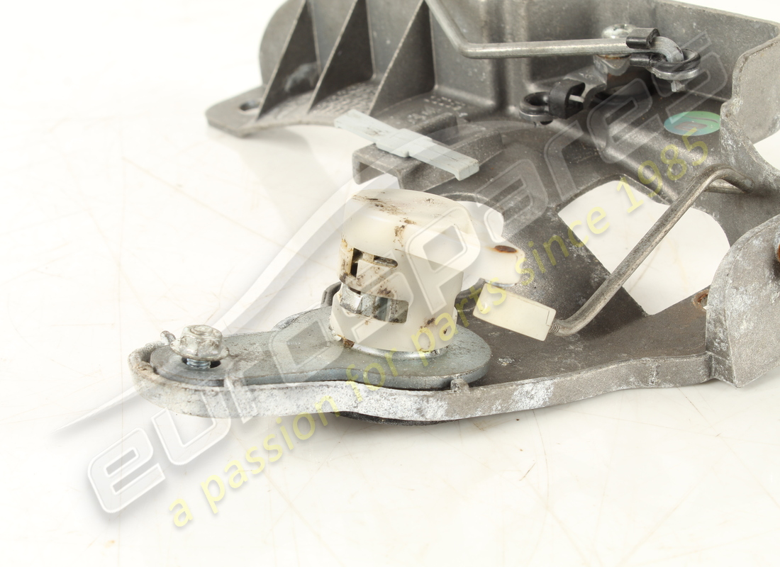 gebraucht maserati rechts vorderer türgriffkasten. teilenummer 68001800 (2)