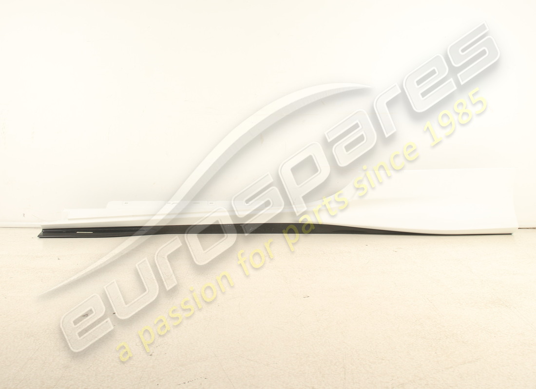 NEU (SONSTIGE) Ferrari KOMPLETTE UNTERTÜRVERKLEIDUNG LINKS. TEILENUMMER 985881796 (1)