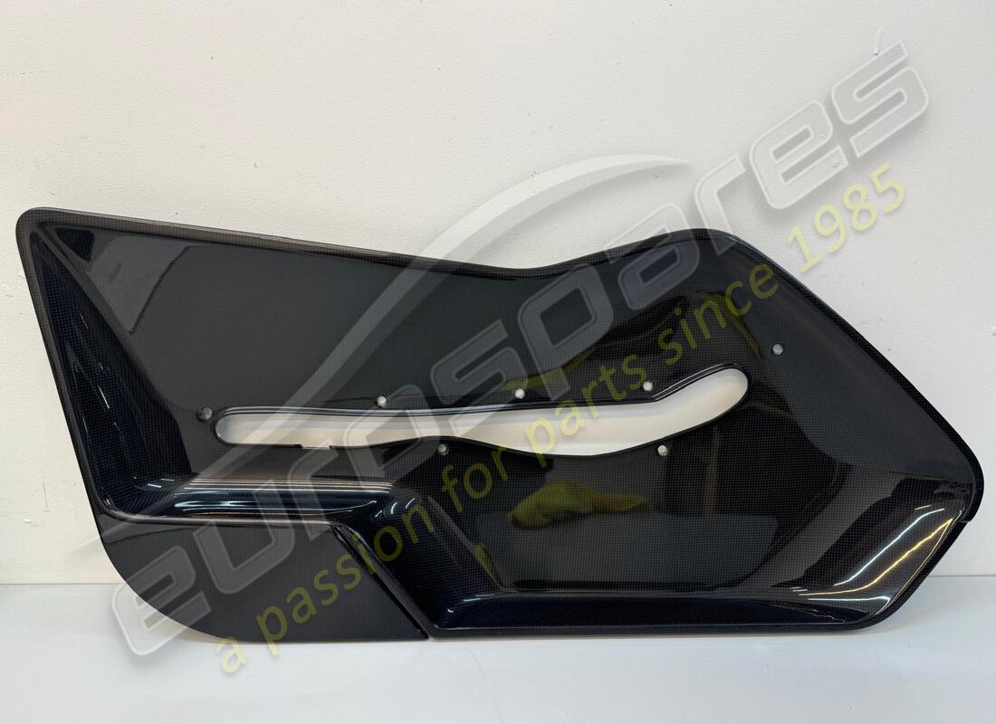 neue ferrari linke türverkleidung (glänzendes carbon). teilenummer 69259300 (1)