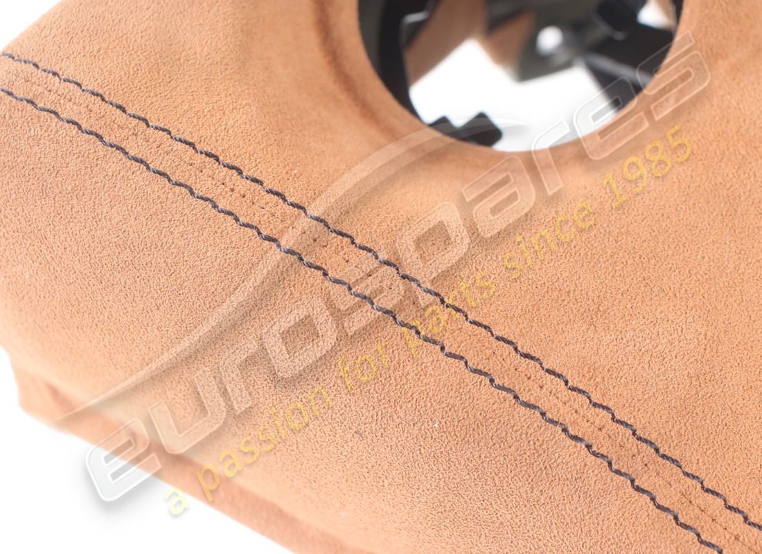 GEBRAUCHTE FERRARI KOMPLETTE FAHRERSEITIGE UNTERSCHLAG-VERKLEIDUNG. TEILENUMMER 796564 (5) gebrauchte ferrari komplette fahrerseitige unterschlag-verkleidung. teilenummer 796564 (5)