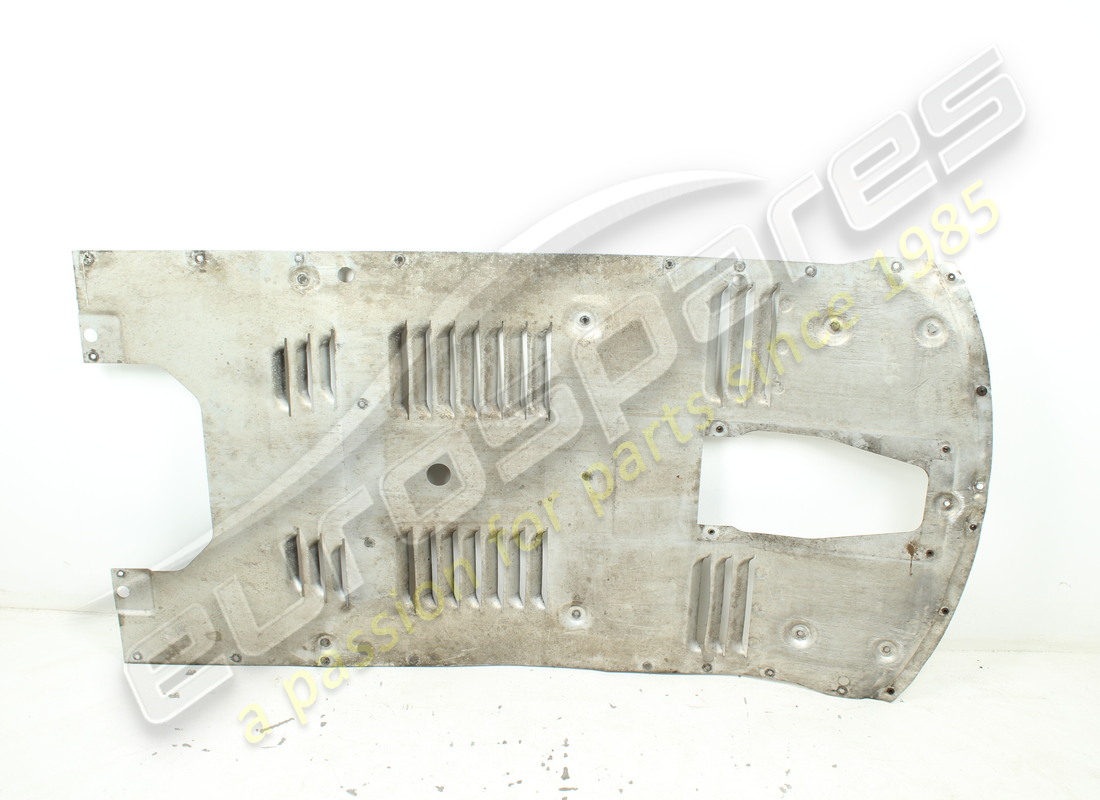 gebraucht aston martin unterwasser, vorne. teilenummer ag435e209ba (2)