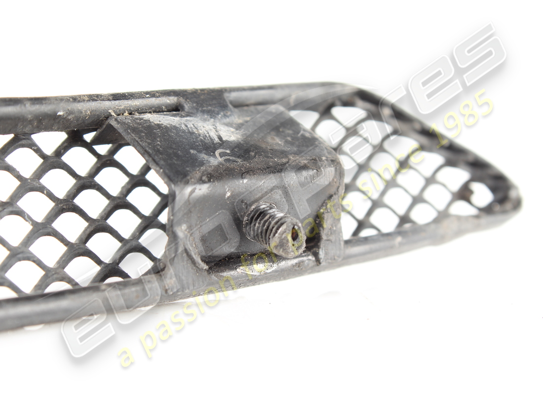gebraucht ferrari kompletter kotflügelgrill vorne links. teilenummer 64656900 (3)