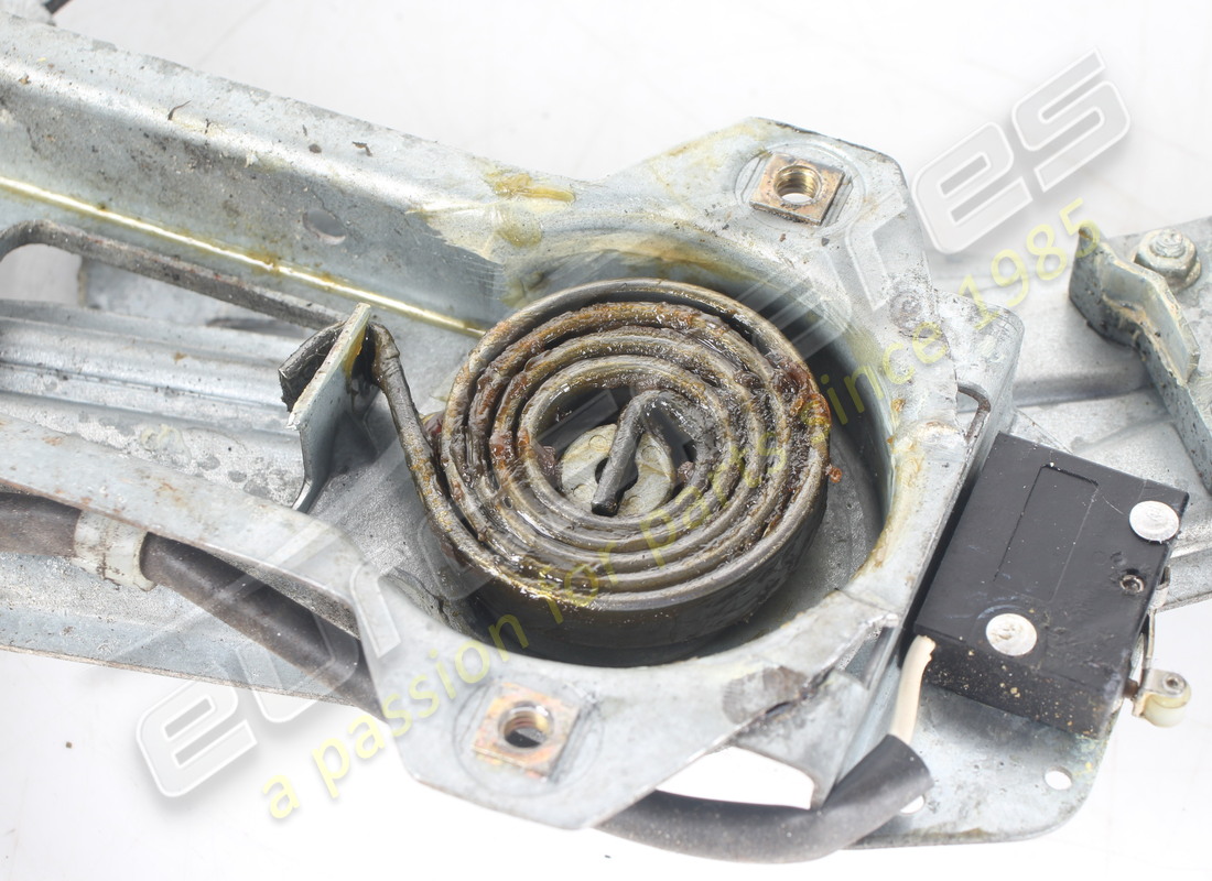 gebrauchtes maserati fensterheber lh. teilenummer 387700051 (4)