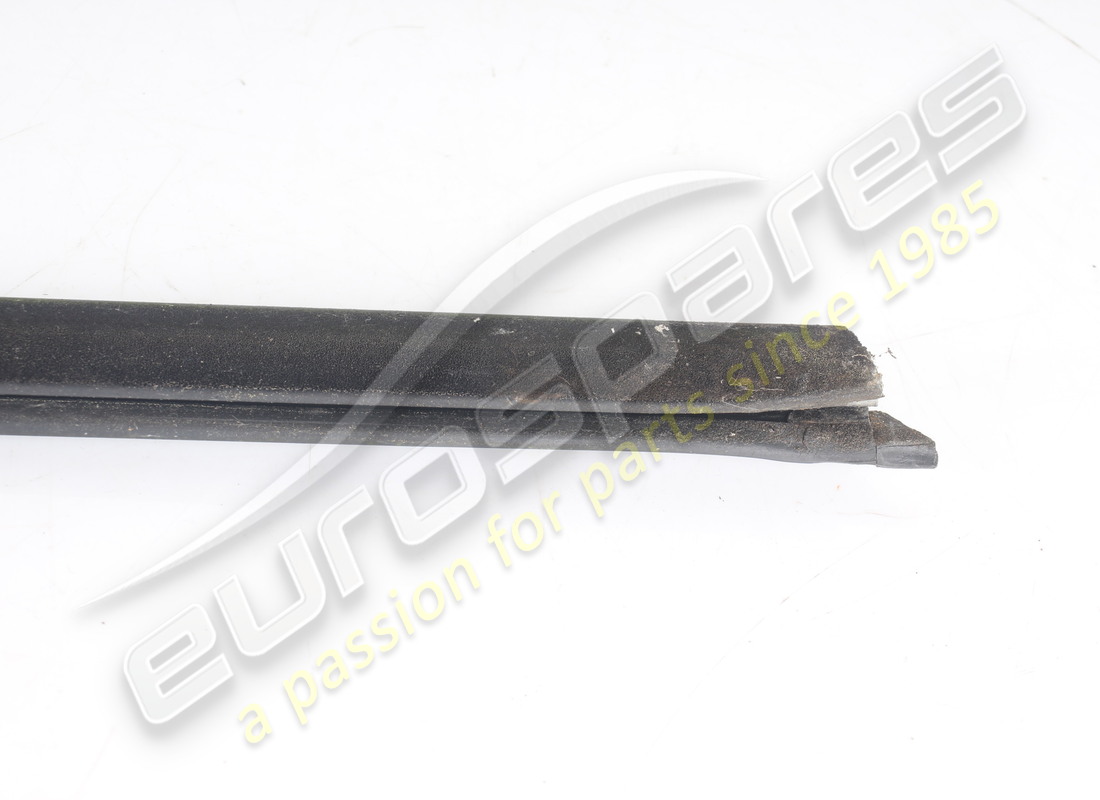 gebrauchte maserati lh äussere glasschaberdichtung. teilenummer 67820300 (6)