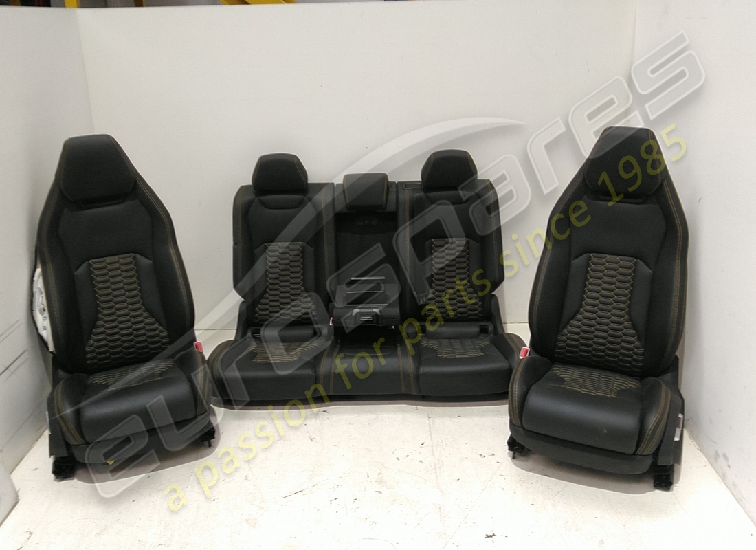 GEBRAUCHTES Lamborghini KOMPLETTES SITZSET. TEILENUMMER EAP1227394 (1)