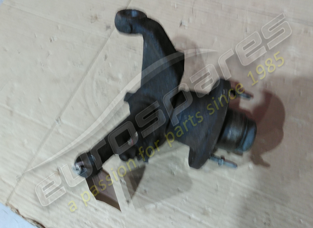 gebrauchte eurospares achsschenkel und nabe komplett. teilenummer eap1384303 (2)