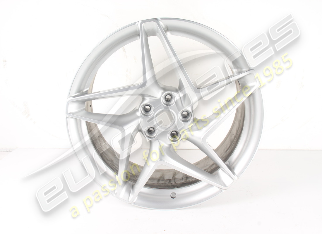 GEBRAUCHTES Ferrari RECHTES VORDERRAD. TEILENUMMER 861243 (1)