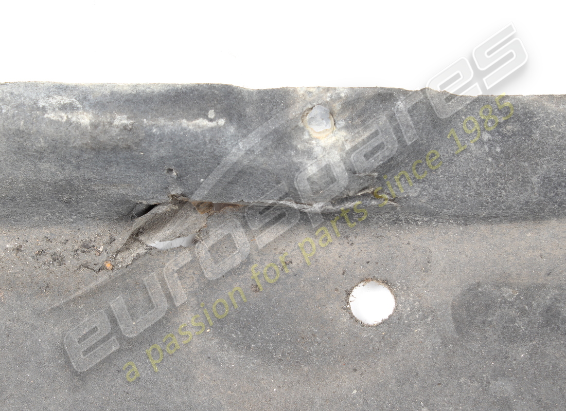 beschädigte lamborghini unterwanne. teilenummer 4m0825205l (2)