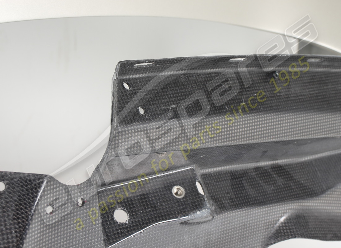 gebrauchter ferrari hinterer stoßstange. teilenummer 985883510 (4)