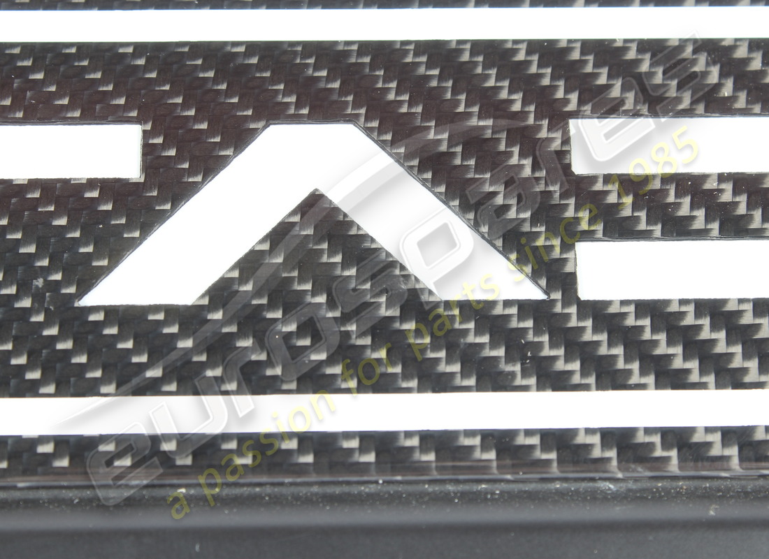 beschädigte lamborghini carbon-trittbrettplatte. teilenummer 470853369a (3)