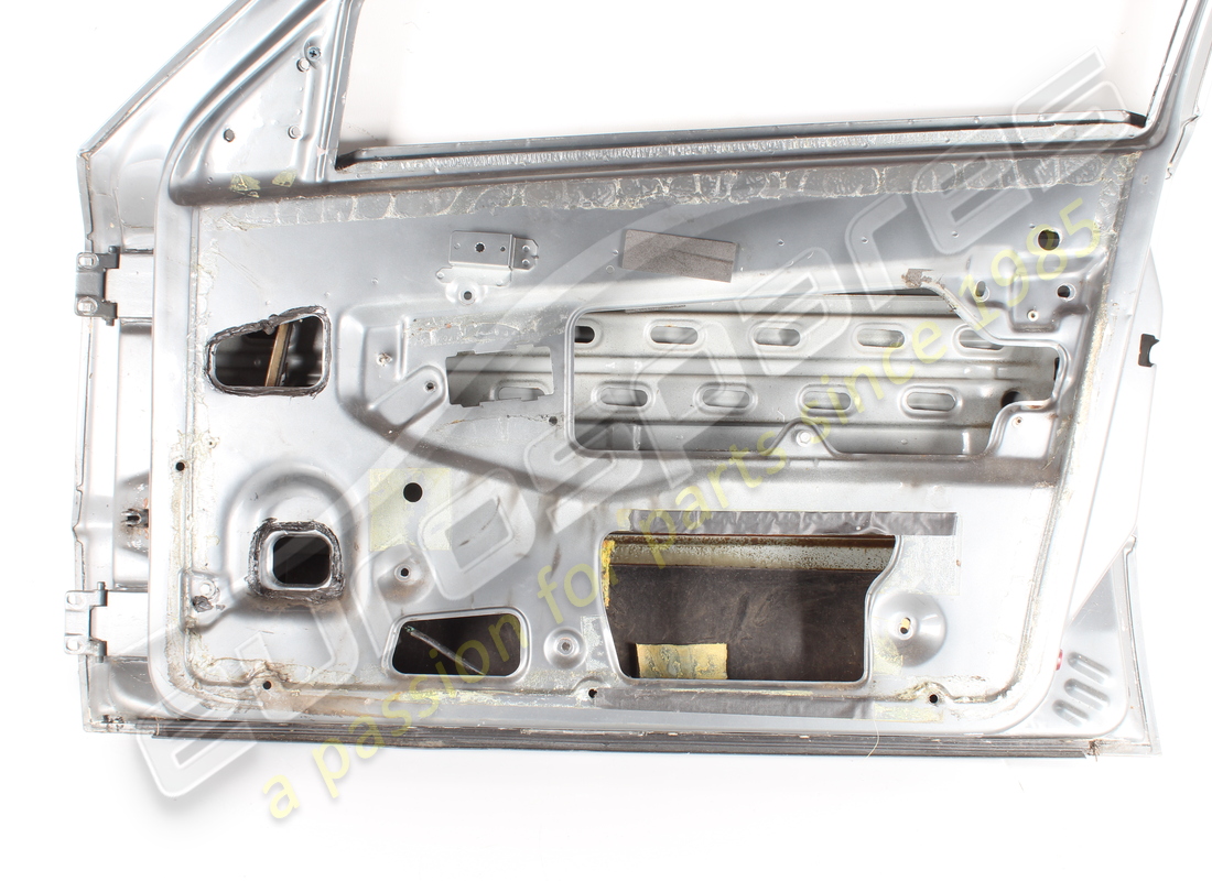 used maserati front door. part number 374530104 (5)