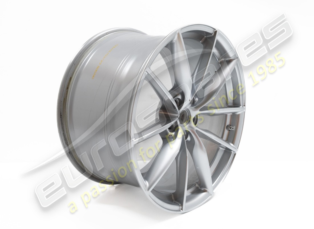 gebrauchtes ferrari hinterrad. teilenummer 842800 (2)